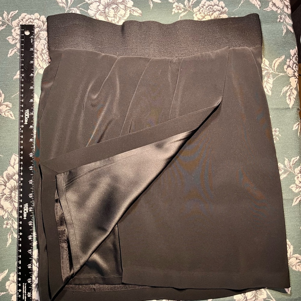 Club Monaco Black Women's Skirt